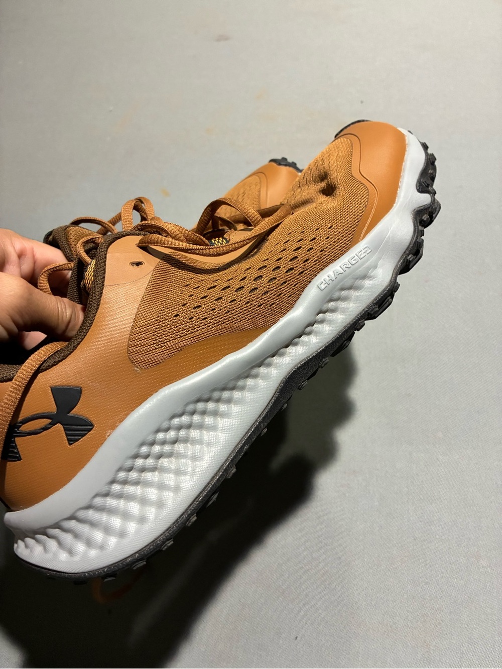 Under Armour Men's Training Shoe in Tan and White